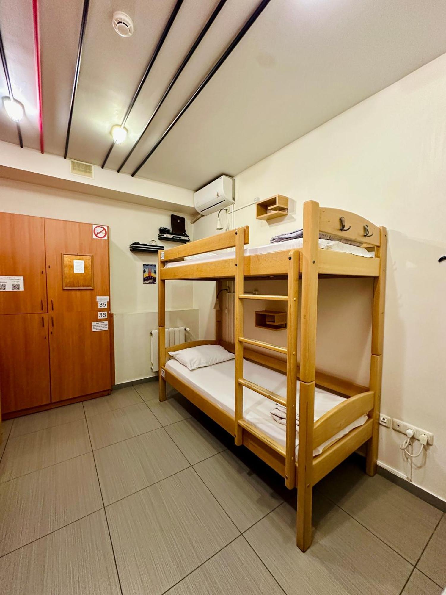 Envoy Hostel & Tours Yerevan Bagian luar foto