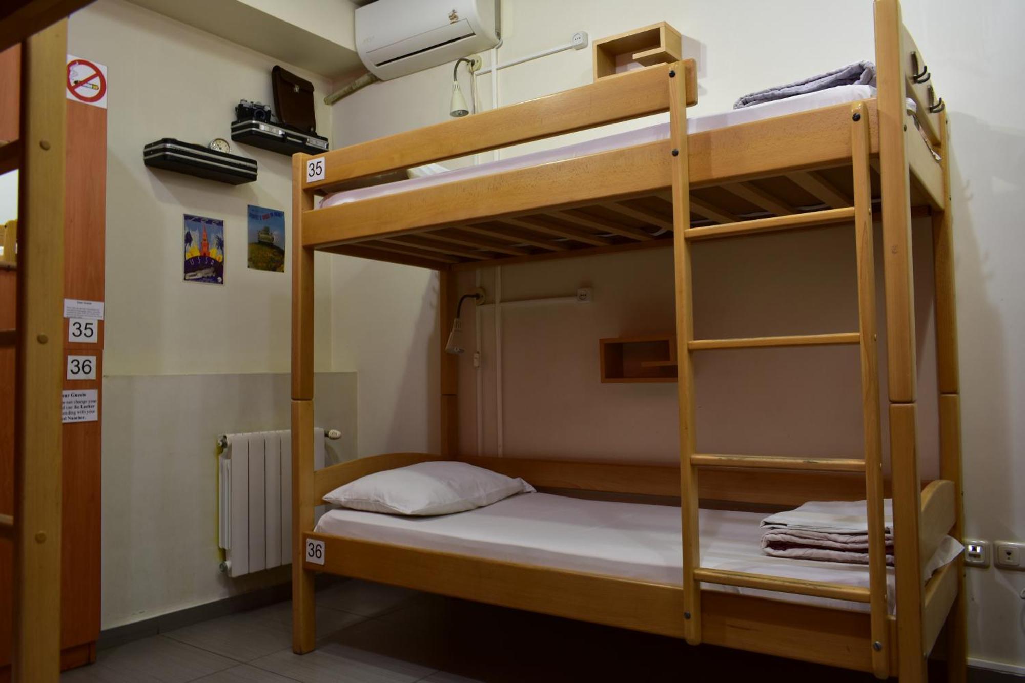 Envoy Hostel & Tours Yerevan Bagian luar foto