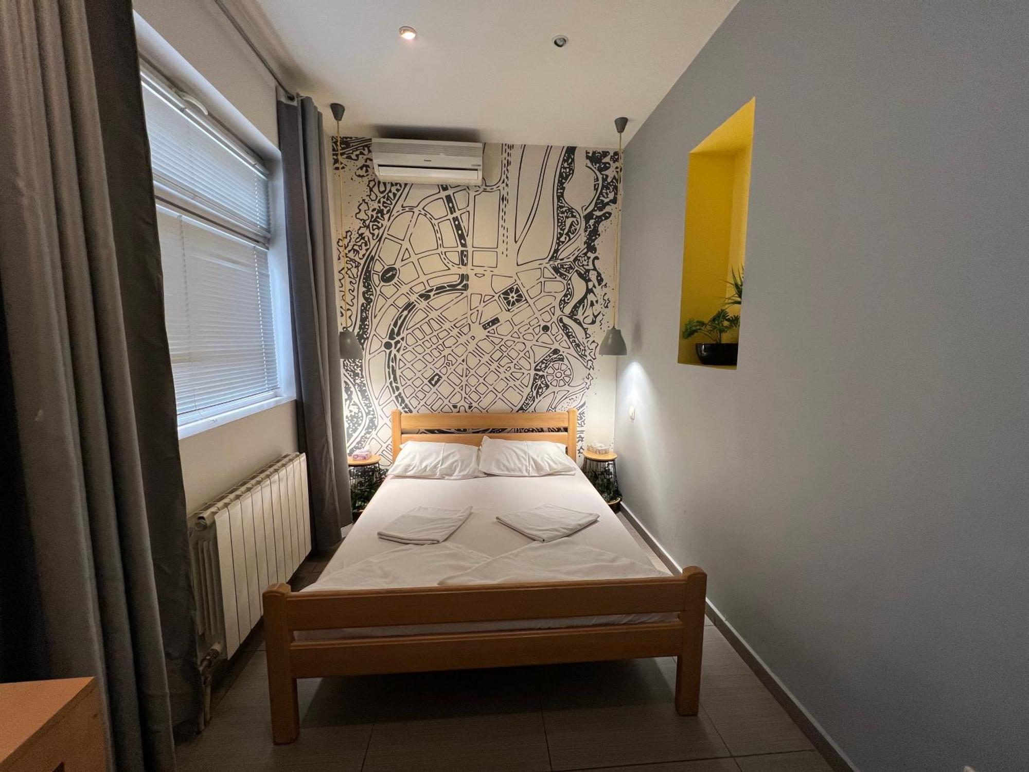 Envoy Hostel & Tours Yerevan Bagian luar foto