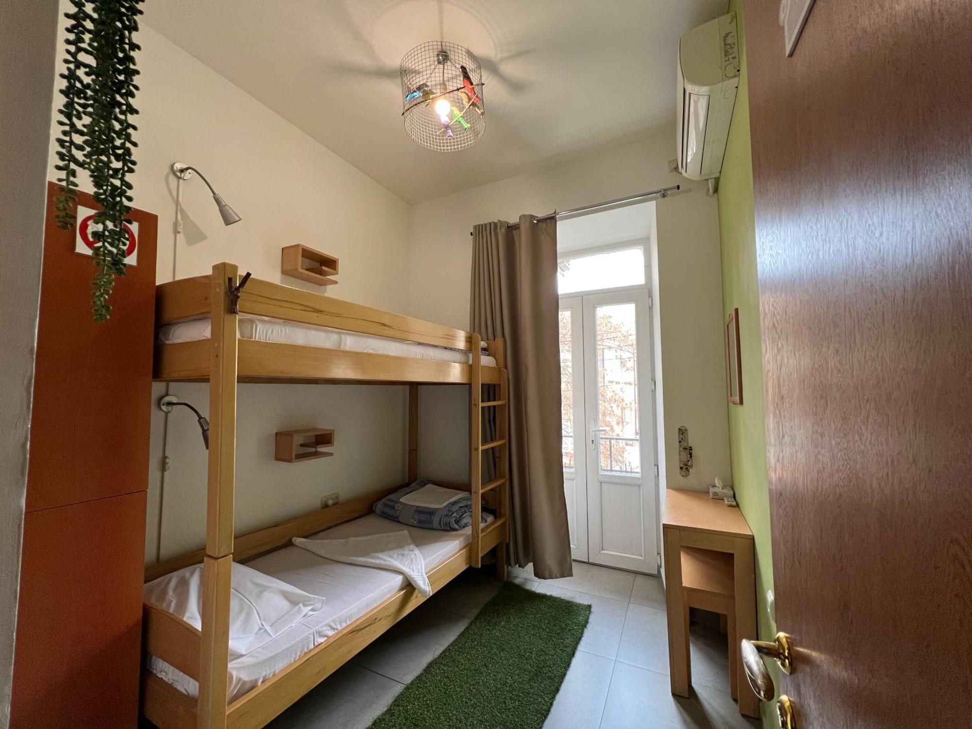 Envoy Hostel & Tours Yerevan Bagian luar foto