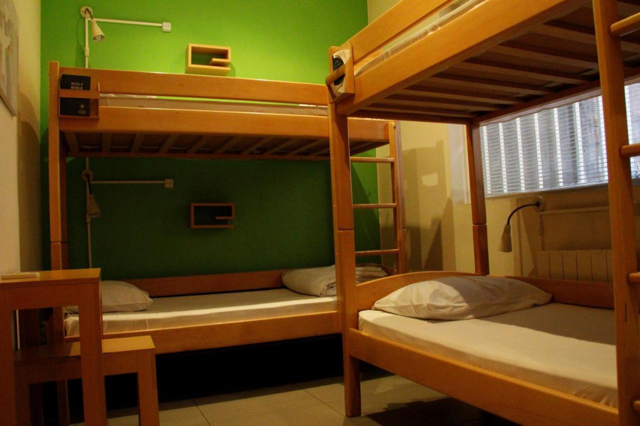 Envoy Hostel & Tours Yerevan Bagian luar foto
